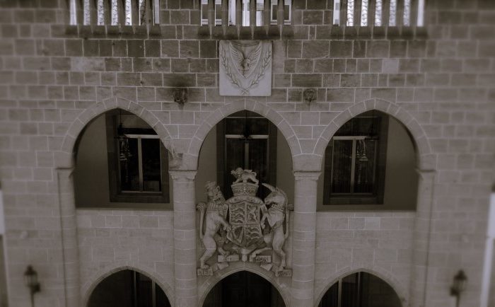 Το Σύστημα Πίσω από τη Διαφθορά στην Κύπρο